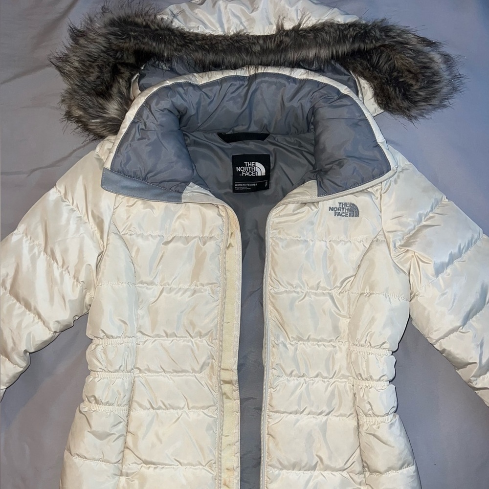 The North Face Cream Fitted Puffer Jacket with Removable Faux Fur Hood